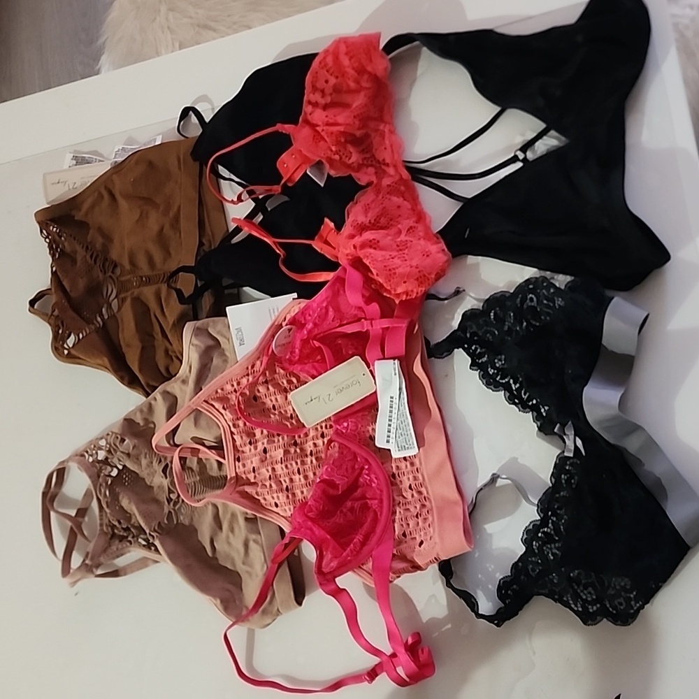 Lot of 8 bra bralet Victoria secret forever 21 size xs or s